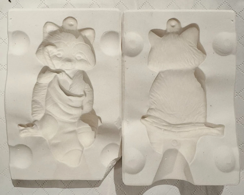 Raccoon w/ Stocking-Alberta #A235 Christmas Ornament Ceramic Mold Foto 1 de 1