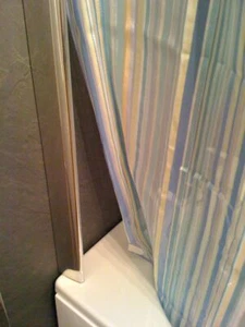 Shower Curtain Hooks Rail Stop Leaks with Splashblade - Picture 1 of 3