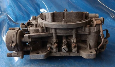 Carburador Lincoln Continental 462 Carter 1967 usado C8VF-E fecha F7 Foto 1 de 4