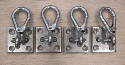 Lote de 4 clips de placa de corbata galvanizados con corbatas de caballo a presión de resorte Foto 1 de 4