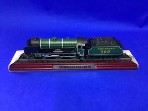 Schulklasse 220 SR Modelleisenbahn, 9 Zoll Holzsockel, Diecast, Atlas Edition CB9 - Bild 1 von 2
