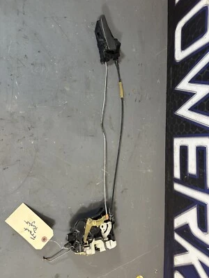 2003-2006 Mitsubishi Lancer Evo 8 9 Evolution Door Handle Lock Latch Right Front - Image 1 of 4