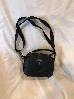Targus Black & Red Travel Size Camera Bag W/Shoulder Strap EUC detachable strap  - Image 1 of 4
