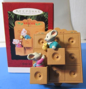 1995 Hallmark Ornament SISTER TO SISTER - Picture 1 of 14