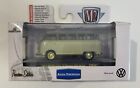 M2 Machines - 1958 VW Microbus 15 Window - VW05 - 14-54 - chase 1 of 1000 - new