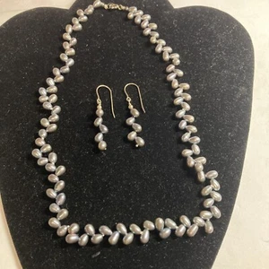 blue grey freshwater pearls necklace and earrings set sterling silver clasp b99 - Picture 1 of 11