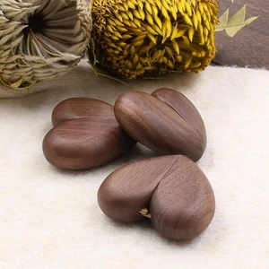 Scatola Anello Singolo Forma Cuore Legno Noce per Fidanzamento Proposta Matrimonio] - Foto 1 di 8