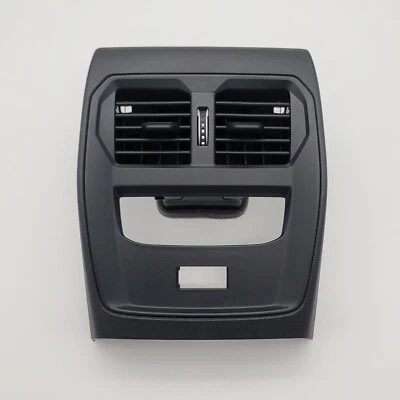 BMW G82 G83 G80 M3 M4 2021 2022 2023 2024 consola central trasera moldura ventilación aire acondicionado Foto 1 de 4