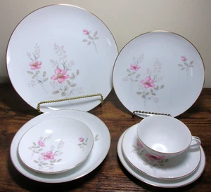 Set of 4 SYMCO China "GAYLE" 7 Pc. Place Settings ~White/Pink Flowers/Gold Trim - Picture 1 of 6