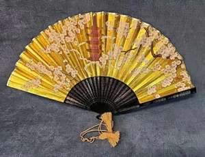 Abanico de madera lacada negra papel dorado flor de cerezo templo Japón pintado a mano s-2D - Imagen 1 de 4