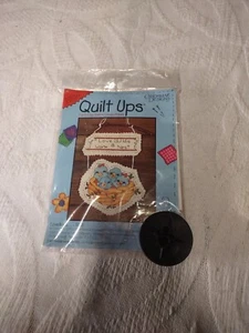Candamar Designs Quilt Ups Kit New Love Builds a warm nest - Picture 1 of 2