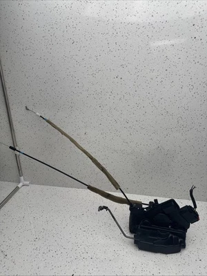 2008 Mazda 3 Hatchback Door Lock Latch OEM B82-B84-R2 Used B402-14 - Image 1 of 4