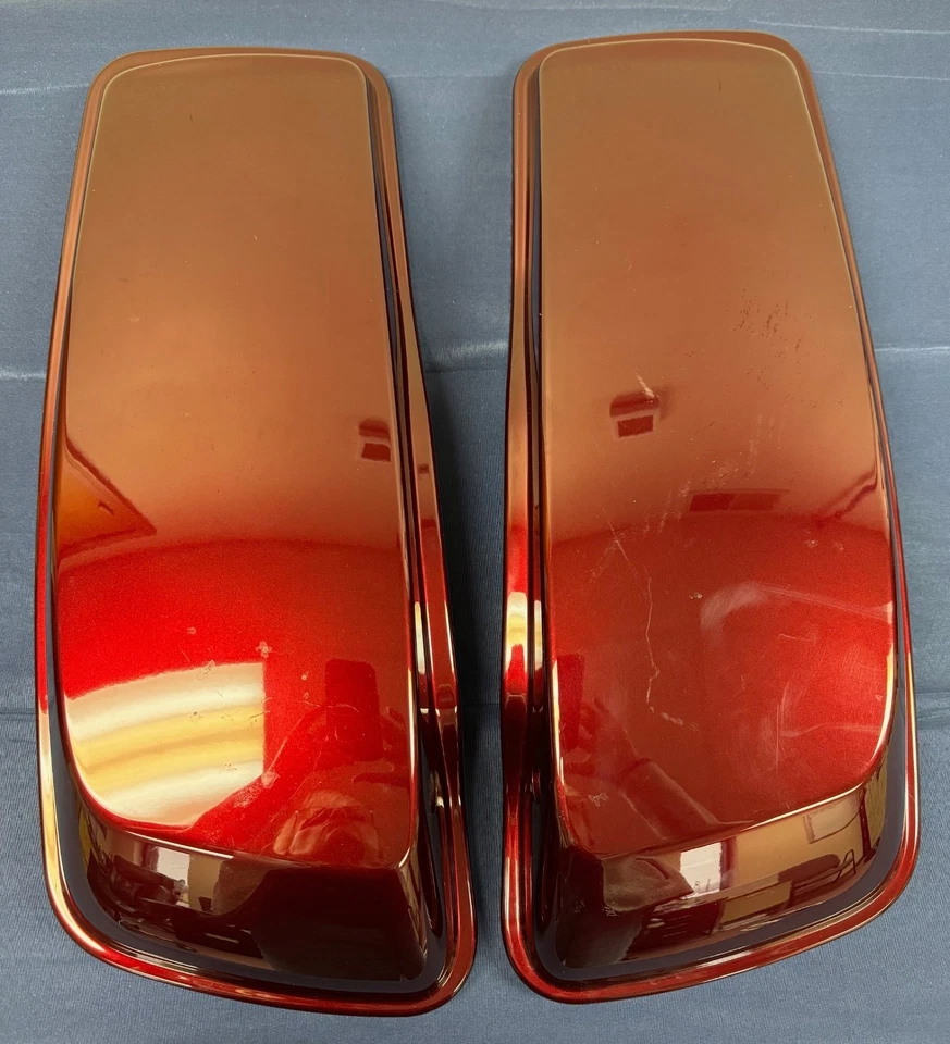 Harley-Davidson 90200413/411  Saddlebag Lid Set 14-up Touring (#17) - Image 1 of 4