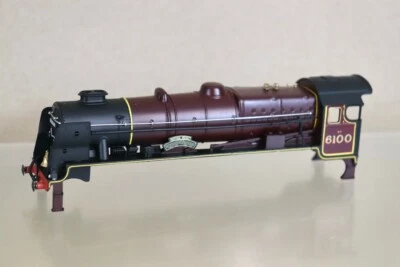 MAINLINE 37-060 BODY for LMS 4-6-0 ROYAL SCOT COLASS LOCOMOTIVE 6100 od - Image 1 of 4