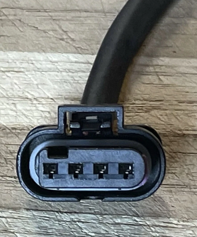 Grille Shutter Connector For 2016-2020 Buick Envision 2.5L-L4 84095662 - Image 1 of 1