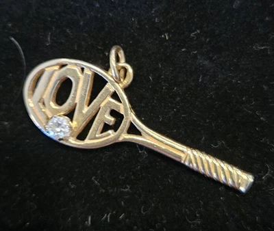 JAMES AVERY RETIRADO ORO AMARILLO 14K LLENO DE AMOR RAQUETA CON COLGANTE DE DIAMANTES Foto 1 de 4