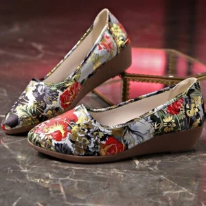 Schuhe mit Blumenmuster, Keilabsatz,Damenschuh, Slipper, Pumps,Leicht Hausschuhe - Bild 1 von 6