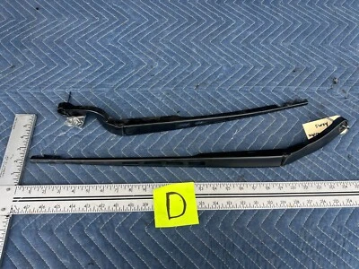 2005-2011 Audi A6 Left + Right Windshield Wiper Arm Pair 4F1 955 407 B OEM #48ZJ - Image 1 of 4