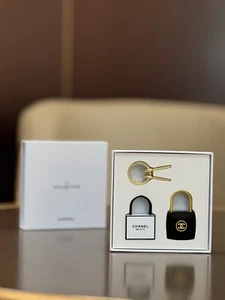 Chanel Beaute 2024 Novelty La Collection Key Chain Padlock keychain Compliments - Picture 1 of 7