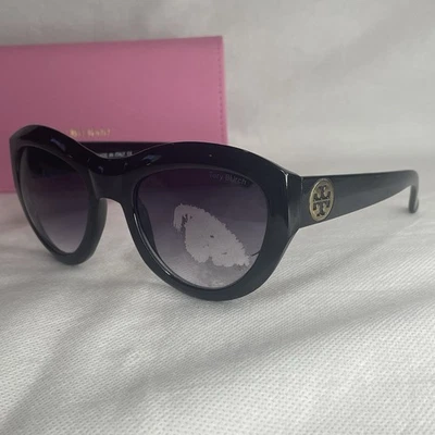 Tory Burch Town Walker Sunglasses Women's Black Cat Frame SHATTERED Lens TB8810 - Image 1 of 4