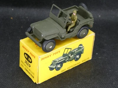 French Dinky Toys 80BP Hotchkiss Willys Army Jeep Boxed with Driver - Image 1 of 4