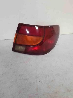 00 01 02 SATURN SL SERIES Tail Light Assembly Rh Right Sedan - Image 1 of 3
