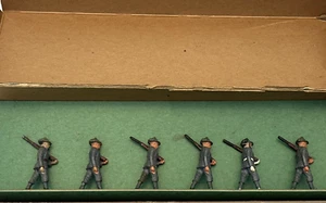 Milicast Historical Miniatures 110 WWII Italian Bersaglieri Marching In Org Box - Picture 1 of 13