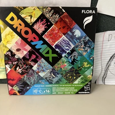 Raro paquete de lista de reproducción Harmonic DropMix 2017 “Flora” de Hasbro sellado fuera de stock Foto 1 de 3
