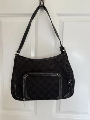 Cartera clásica Liz and Co. sobre el hombro. Negro. Foto 1 de 4