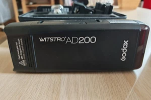 Luz flash de bolsillo portátil Godox AD200 200Ws 2,4 GHz TTL PARA REPUESTOS O REPARACIÓN - Imagen 1 de 5