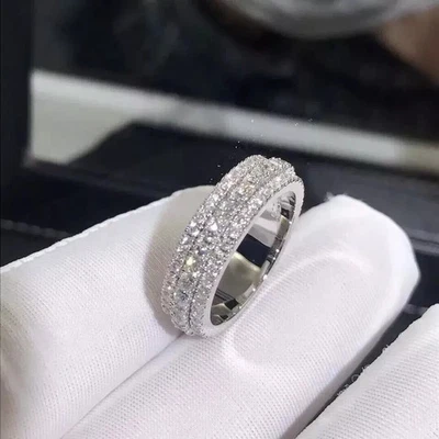 Alianza de boda de eternidad completa de diamantes creada en laboratorio de 3,00 quilates enchapada en oro blanco de 14 K Foto 1 de 4