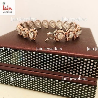 Brazalete de tenis con diamantes múltiples formas de oro blanco de 14 quilates IGI joyería para mujer Foto 1 de 4