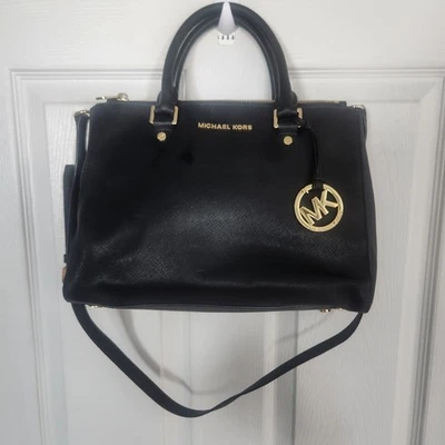 Michael Kors 黑色 Saffiano 皮革挎包 斜挎包 金色 五金钱包 — 第 1/4 张图片