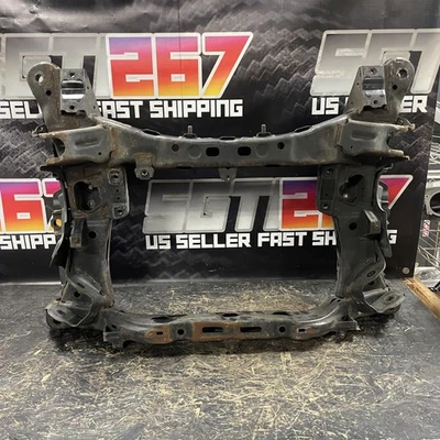 Оригинальная б/у подставка подрамника переднего двигателя для Hyundai Genesis 2010-2012 годов выпуска - Изображение 1 из 4