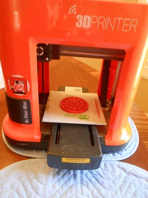 XYZprinting Da Vinci Mini Wireless 3D Printer - Orange/Black - Image 1 of 3