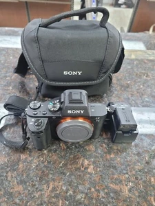 Sony Alpha A7 II 24,3 megapixel fotocamera digitale - nero (solo corpo) CON CARICATORE E 2 BA - Foto 1 di 4