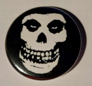 1x Misfits Button Punk Punkrock Horror Punk Punx Gothic Death Punk - Picture 1 of 1