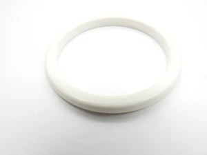 White Plastic Bangle Bracelet Vintage - Picture 1 of 3