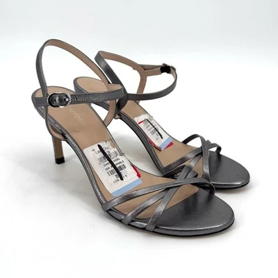 Sandalias de tacón Stuart Weitzman Starla metálicas gris metalizado con tiras de cuero 7,5 Foto 1 de 4