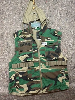 Chaleco Rothco Ranger para Hombres Camuflaje Táctico Empacable Capucha Talla Mediana Foto 1 de 4