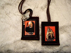 Padre Pio Brown Scapular Red Background Handmade 100% Wool Catholic Approved - Picture 1 of 1