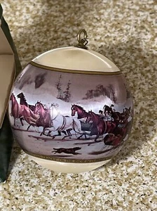 heirloom collection 1990 satin ornament - Picture 1 of 8