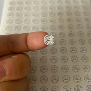 1000 pegatinas negras QC PASS etiqueta redonda frágil triturada garantía pegatina - Imagen 1 de 5