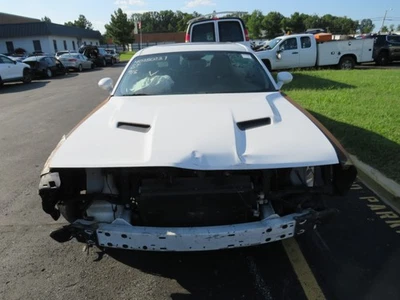 Dodge Challenger 2016 caja de fusibles de motor OEM 68304212AA Foto 1 de 4