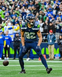Foto de fútbol americano de la NFL Cody White After a Catch Action Seattle Seahawks 8x10 - Imagen 1 de 1