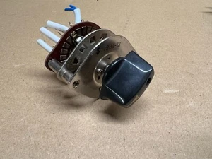 Fuji Fujitsu Yamatake Rotary Selector Switch 121 AA 6 Position CNC Mode Edit Jog - Picture 1 of 1