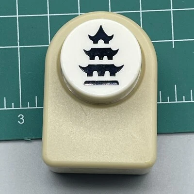 All Night Media - Castillo Japonés - Punzón Cortador De Papel De Colección Aprox 3/4"  Foto 1 de 4