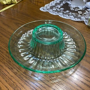 Green Vaseline Glass Bowl - Picture 1 of 3