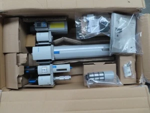 Festo Wartungseinheit MS6-SV-1/2-E-10V24-SO-AD1-MP3 + MS9-LFM-1-B-U-M-HF-DA - Bild 1 von 20