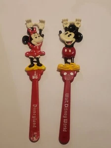 Vintage W. Disney World Souvenir Minnie & Mickey Mouse Plastic Back Scratcher - Picture 1 of 2